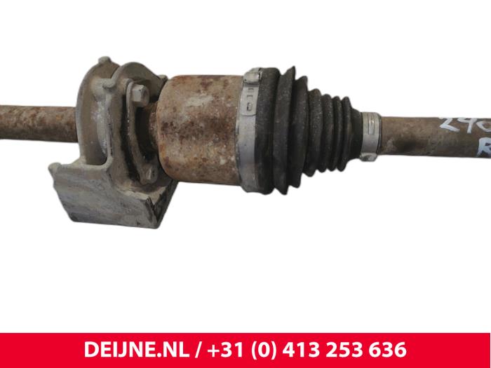 Aandrijfas rechts-voor van een Fiat Doblo Cargo (263) 1.3 D Multijet 2017