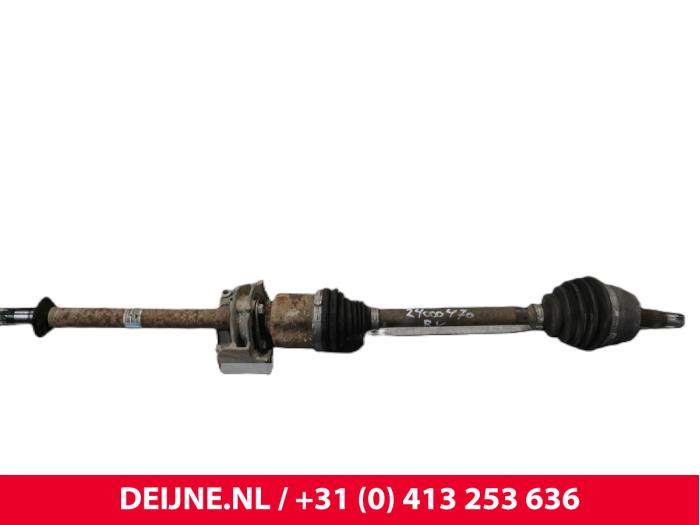 Aandrijfas rechts-voor van een Fiat Doblo Cargo (263) 1.3 D Multijet 2017