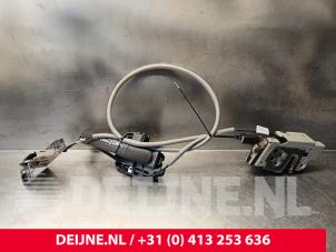 Gebruikte Slotmechaniek achterdeur Bus-Bestel Ford Transit 2.2 TDCi 16V Prijs € 90,75 Inclusief btw aangeboden door van Deijne Onderdelen Uden B.V.