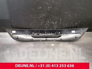 Volvo V40 Zierleiste Heckklappe O247153 foto 2
