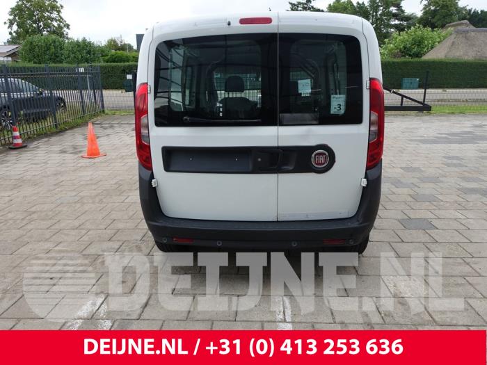 Fiat Doblo Minibus/van rear door O247161