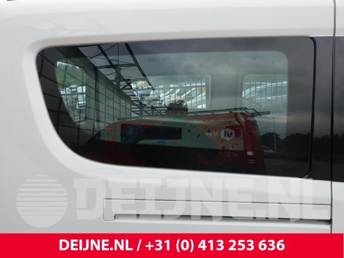 Fiat Doblo Zusätzliches Fenster 4-türig rechts hinten O247174