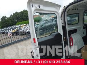Fiat Doblo Minibus/van rear door O247223 photo 3