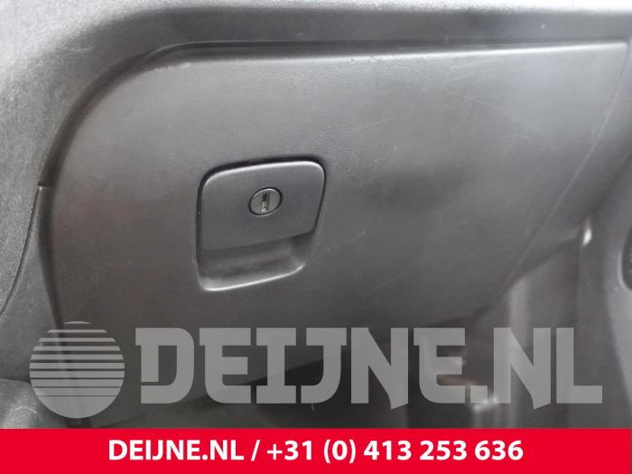 Fiat Doblo Handschuhfach O247233