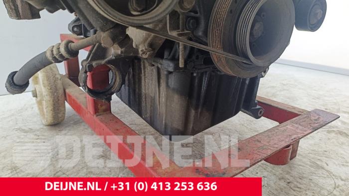 Motor van een Peugeot Boxer (244) 2.2 HDi 2005