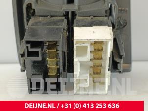 Peugeot Boxer Electric window switch O247404 photo 3