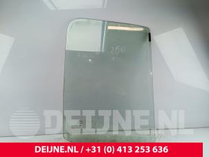 Gebruikte Portierruit 2Deurs rechts Peugeot Boxer (244) 2.2 HDi Prijs € 72,60 Inclusief btw aangeboden door van Deijne Onderdelen Uden B.V.