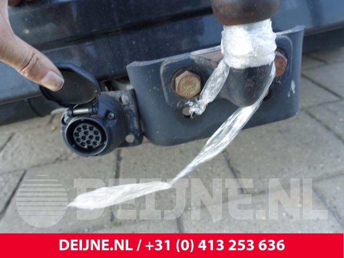 Opel Vivaro Trekhaak O247477