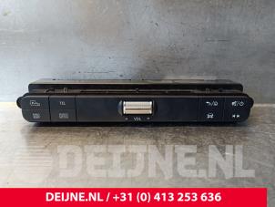 Gebruikte Regelunit Multi Media Mercedes Sprinter 5t (907.6) 514 CDI 2.1 D RWD Prijs € 121,00 Inclusief btw aangeboden door van Deijne Onderdelen Uden B.V.