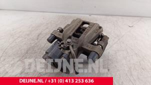 Volkswagen Caddy Remklauw (Tang) links-achter O247518 foto 3