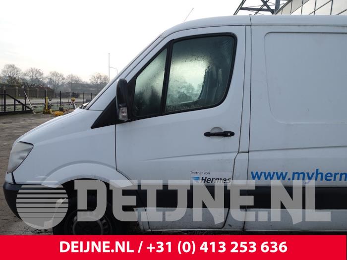 Mercedes Sprinter Tür 2-türig links O247652
