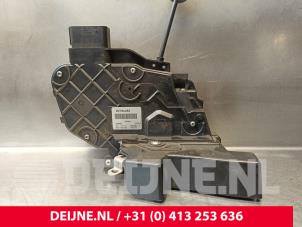 Volvo S80 Door lock mechanism 4-door, front left O247840 photo 3