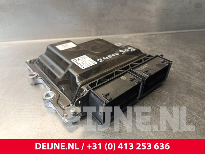 Volvo V40 Engine management computer O247852