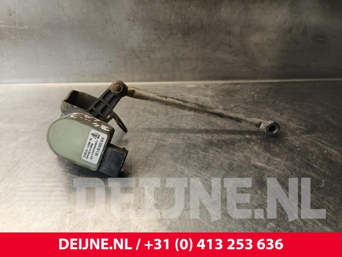 Peugeot Partner Xenon height adjustment O247853
