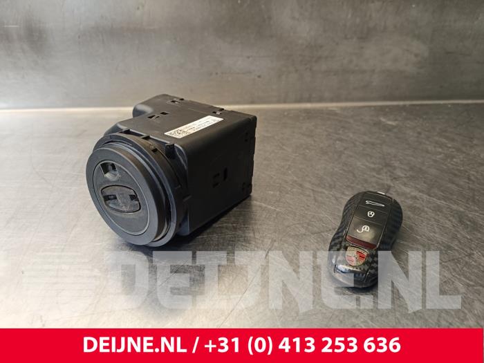 Porsche Panamera Ignition lock + key O247891