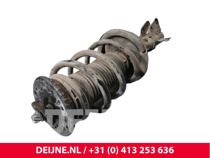 Nissan NV400 Schokdemperpoot links-voor O247945
