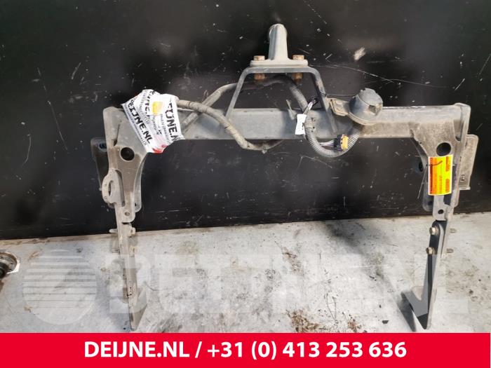 Nissan NV400 Towbar O247955
