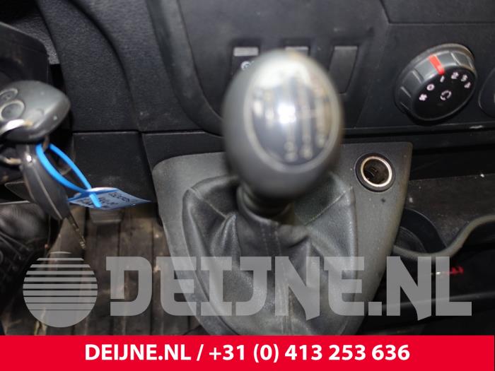 Nissan NV400 Schaltung O247957