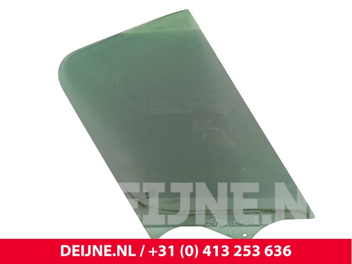 Nissan NV400 Türscheibe 2-türig rechts O247963