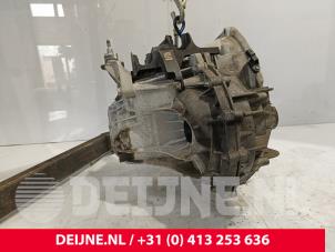 Renault Trafic Versnellingsbak O248031 foto 3