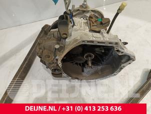 Renault Trafic Versnellingsbak O248031 foto 2