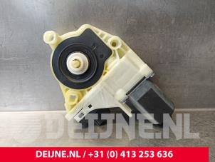 Porsche Panamera Door window motor O248104 photo 2