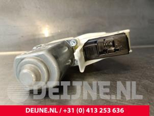 Porsche Panamera Door window motor O248104 photo 3
