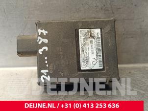 Tesla Model S Garagedeur opener O248142 foto 2