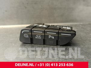 Gebruikte Schakelaar (diversen) Ford Transit Custom 2.0 TDCi 16V Eco Blue 130 Prijs € 48,40 Inclusief btw aangeboden door van Deijne Onderdelen Uden B.V.