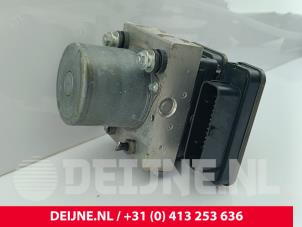 Mercedes Vito ABS pump O248155 photo 3