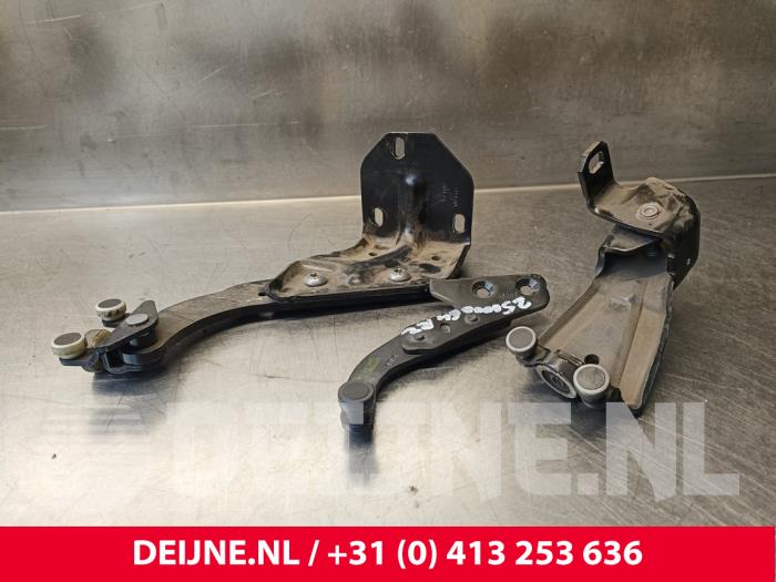 Mercedes Vito Sliding door roller, right O248389