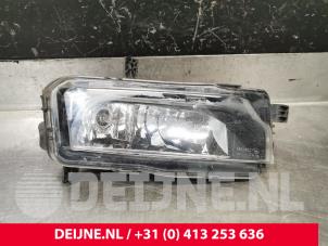 Gebruikte Mistlamp links-voor Volkswagen Transporter/Caravelle T6 2.0 TDI 150 Prijs € 30,25 Inclusief btw aangeboden door van Deijne Onderdelen Uden B.V.