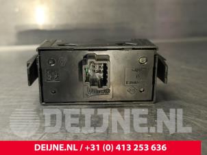 Renault Trafic Panikbeleuchtung Schalter O248470 foto 2