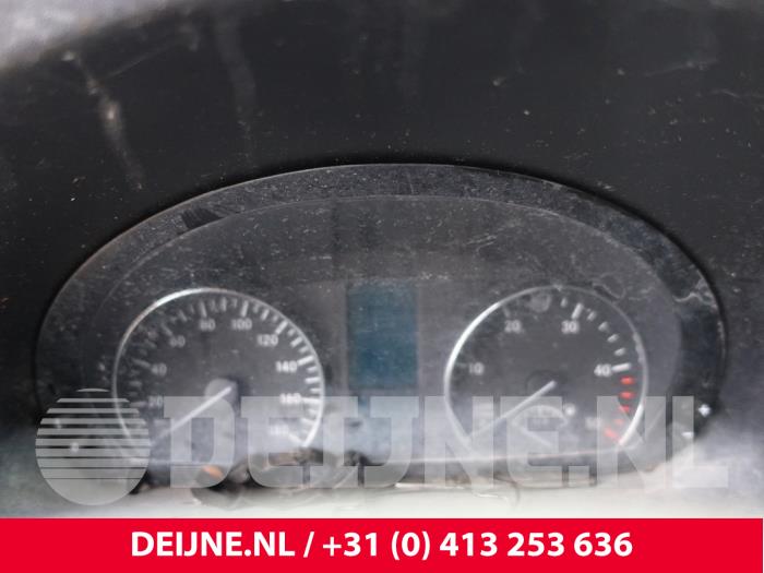 Mercedes Sprinter Tacho - Kombiinstrument KM O248487