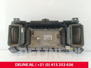 Peugeot Expert Display Multi Media regelunit O248530 foto 2