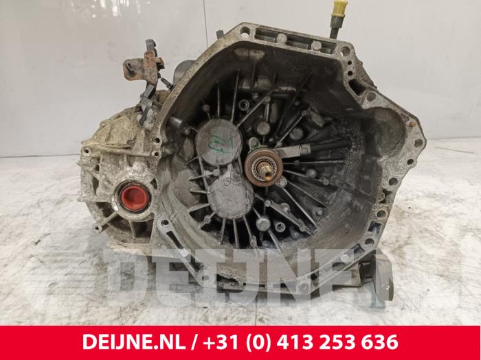 Gebruikte Versnellingsbak Renault Trafic (1FL/2FL/3FL/4FL) 1.6 dCi 145 Twin Turbo Prijs € 907,50 Inclusief btw aangeboden door van Deijne Onderdelen Uden B.V.
