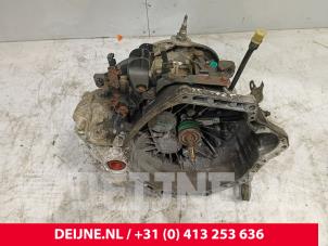 Renault Trafic Versnellingsbak O248569 foto 2