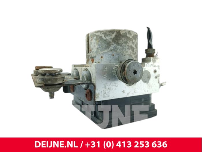 Renault Trafic ABS Pomp O248577