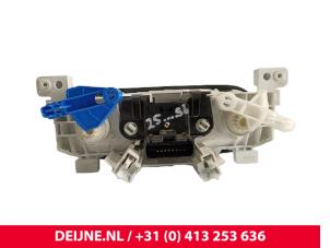 Renault Trafic Heater control panel O248602 photo 2