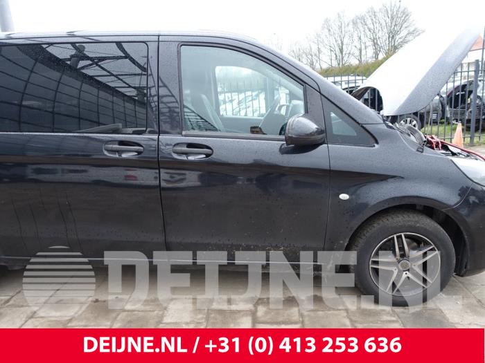 Mercedes Vito Dreieckfenster rechts vorne O248675