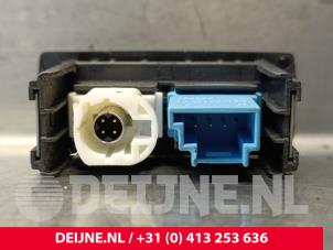 Mercedes Vito AUX / USB connection O248809 photo 2