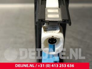 Mercedes Vito AUX / USB connection O248809 photo 3