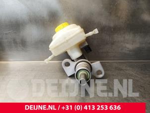 Porsche Panamera Master cylinder O248747 photo 3