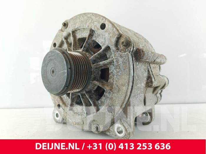 Gebruikte Dynamo Porsche Cayenne (9PA) 3.2 V6 24V Prijs € 180,00 Margeregeling aangeboden door van Deijne Onderdelen Uden B.V.