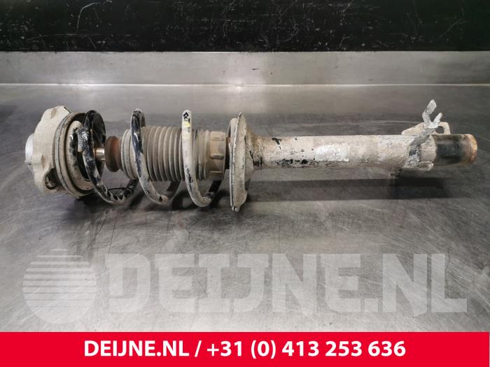 Renault Trafic Stoßdämpferstrebe links vorne O248909