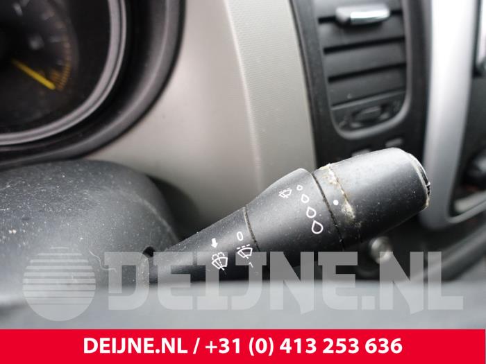 Renault Trafic Kombischalter Lenksäule O248931
