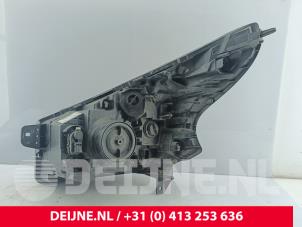 Renault Trafic Koplamp rechts O248943 foto 3