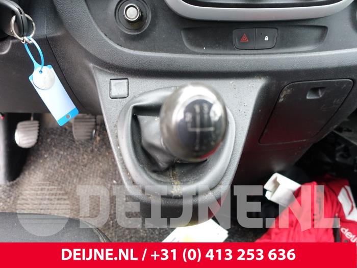 Renault Trafic Versnellingspook O248967