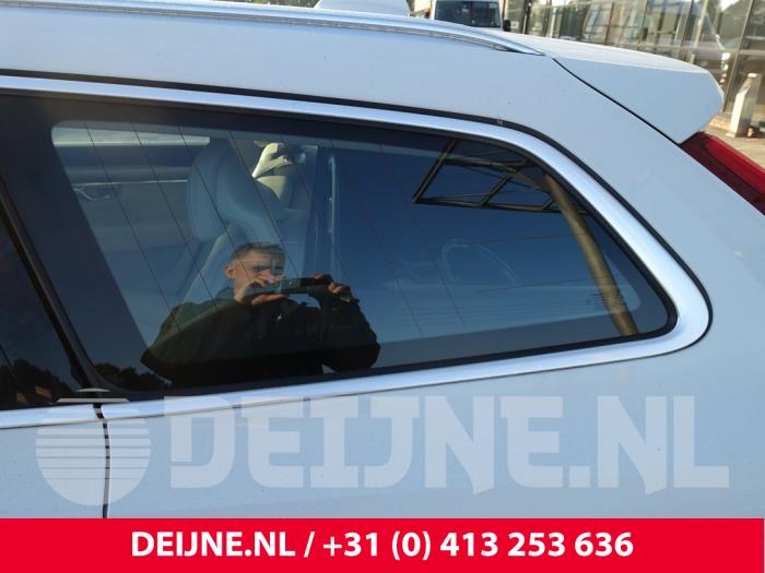 Volvo V90 Zusätzliches Fenster 4-türig links hinten O249032