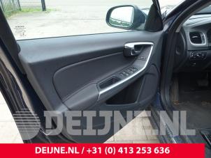 Volvo V60 Portier 4Deurs links-voor O249120 foto 3